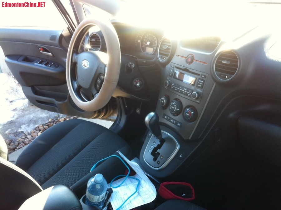 Kia Rondo Interior