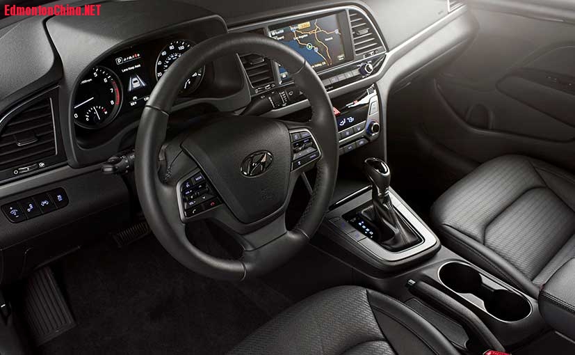 2017-hyundai-elantra-interiors-827_827x510_41448016062.jpg