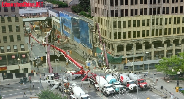 concrete-trucks-fill-in-rideau-street-sinkhole.jpg