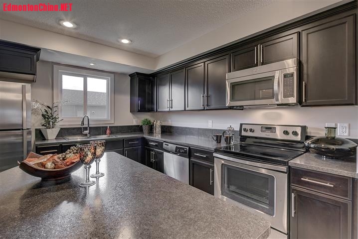 pacesetter-homes-glenmore-kitchen (Small).jpg