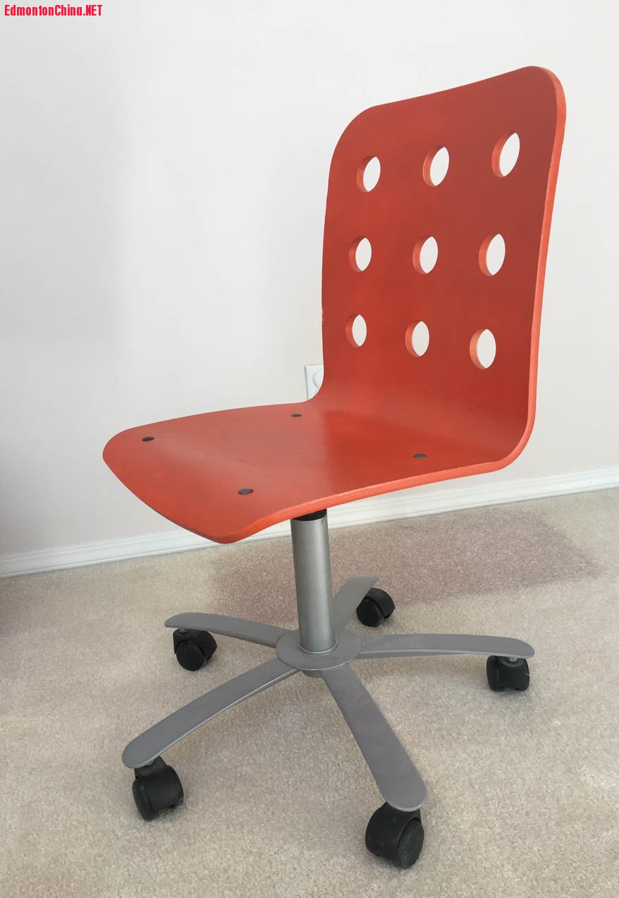 Chair.jpg