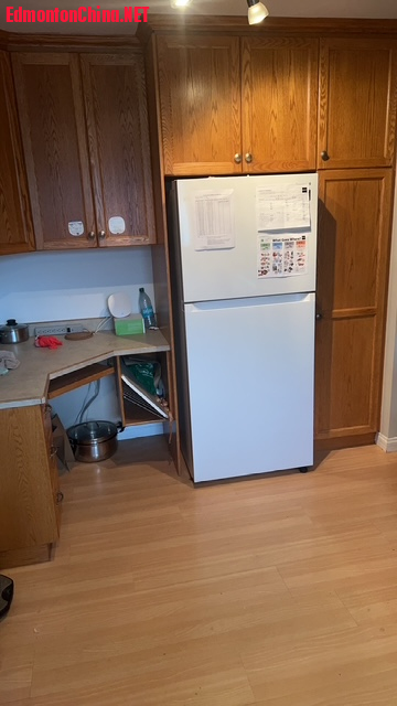 05 Kitchen.JPG